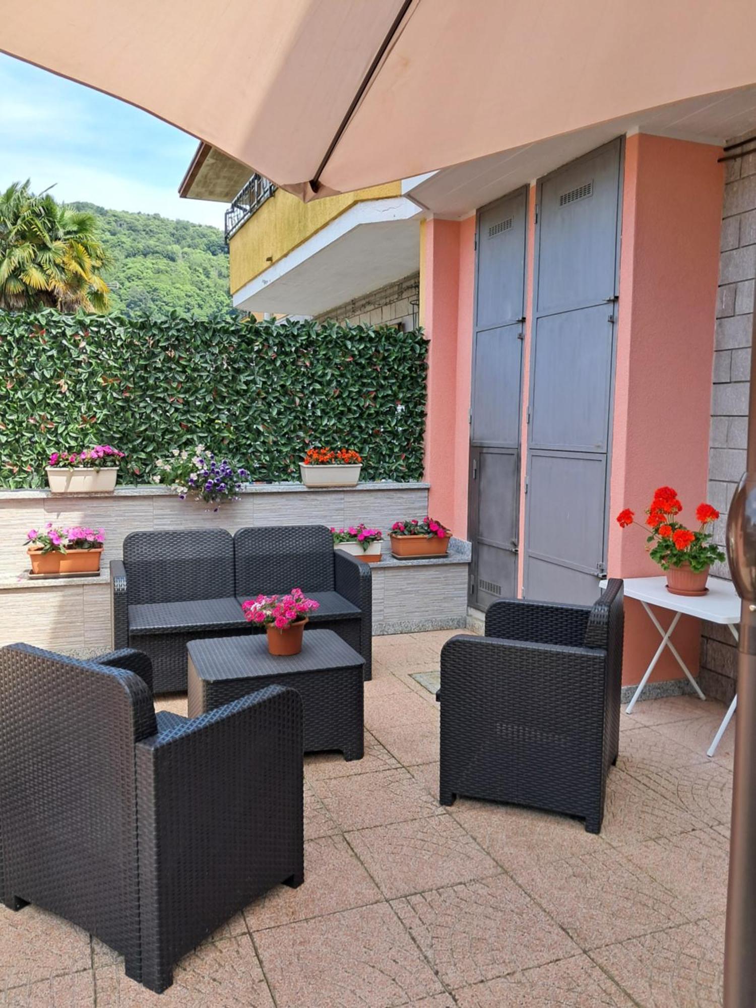 Casa Vacanze Kristina Brissago-Valtravaglia Екстериор снимка